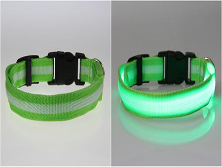 Glow LED Dog Pet Cat Flashing Light Up Nylon Collar Night Safety Collars