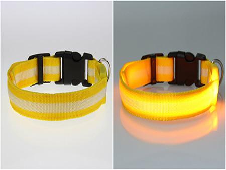 Glow LED Dog Pet Cat Flashing Light Up Nylon Collar Night Safety Collars